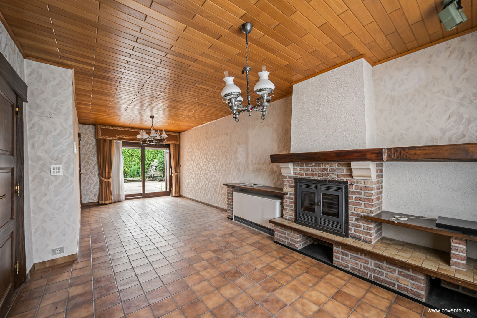 Woning te koop in Heule (Kortrijk) met grote tuin van 1.160 m² en dubbele garage - foto 3