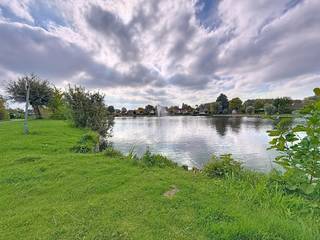 Gezellig ingericht huisje met private tuin, ideaal gelegen in het groene vakantiepark Sunparks Oostduinkerke, vlak bij zee en duinen. Perfect...