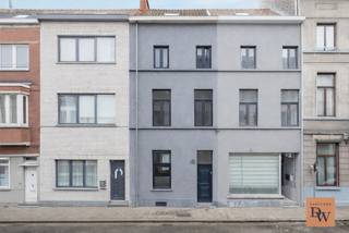 Deze aangename woning aan de Hoveniersstraat 16 , 9050 Ledeberg  (Gent) biedt een praktische indeling en een goede ligging, ideaal voor...