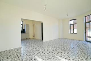 Nabij het gezellige plein “Dries” te Sinaai kan u deze karaktervolle gezinswoning met 3 (mogelijkheid naar 4) slaapkamers terug vinden. Deze woning...