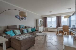 Instapklaar 2slpk appartement met garagebox en terras te Turnhout2 slaapkamers | Elektriciteit conform | garagebox €20.000Omschrijving:We betreden...