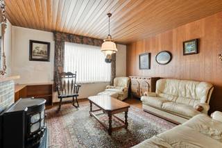 Bent u op zoek naar een renovatieproject met enorm veel potentieel? Dit karaktervolle pand in het residentiële Uitkerke biedt de perfecte basis...