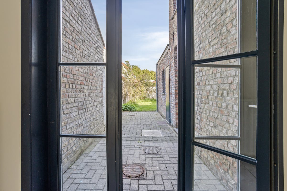 Charming 4 bedroom townhouse in Bruges - photo 5