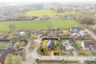 À VENDRE À SCHELDERODEVous recherchez une maison à fort potentiel dans un endroit calme ? Cette maison située au calme offre de nombreuses...