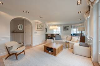 Stylish Duplex Apartment in a Charming Villa Residence Near Albertplein – Het Zoute