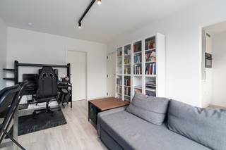 In de Marseillestraat 204, appartement 202, gelegen op de 2e verdieping, bevindt zich dit stijlvol en volledig gerenoveerd appartement. Een absolute...