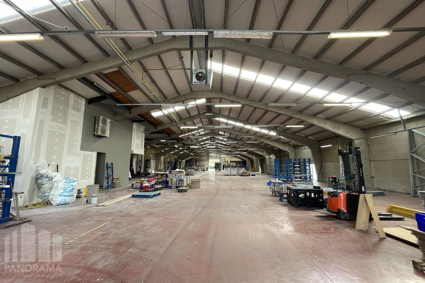 Strategisch gelegen magazijn 2.000 m² met buitenterrein in Brugge - foto 4