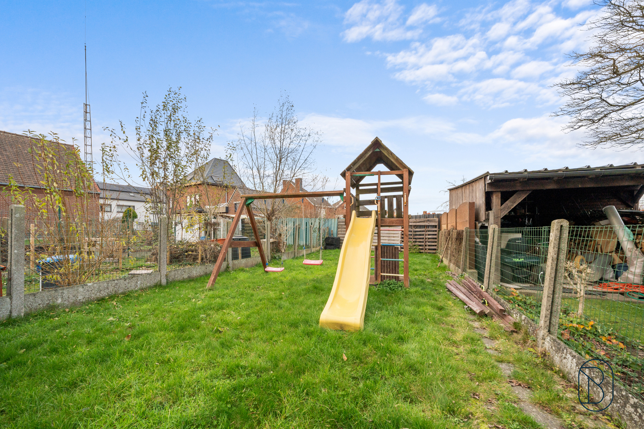 Degelijke woning met grote tuin, en atelier. - foto 5