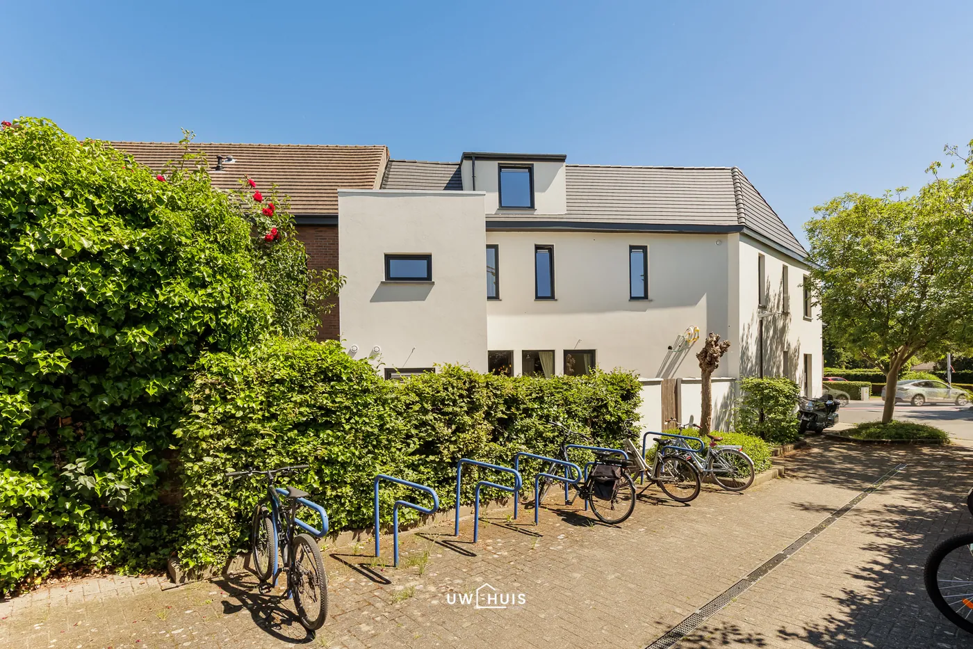 Immeuble commercial prêt à l'emploi avec grande maison et 6 chambres - photo 2