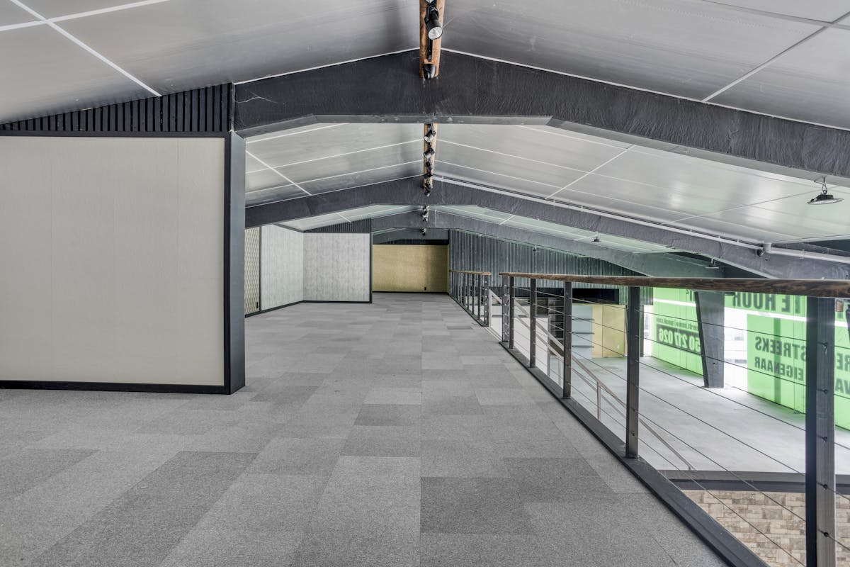 Propriété polyvalente sur un site commercial à Hooglede - photo 4