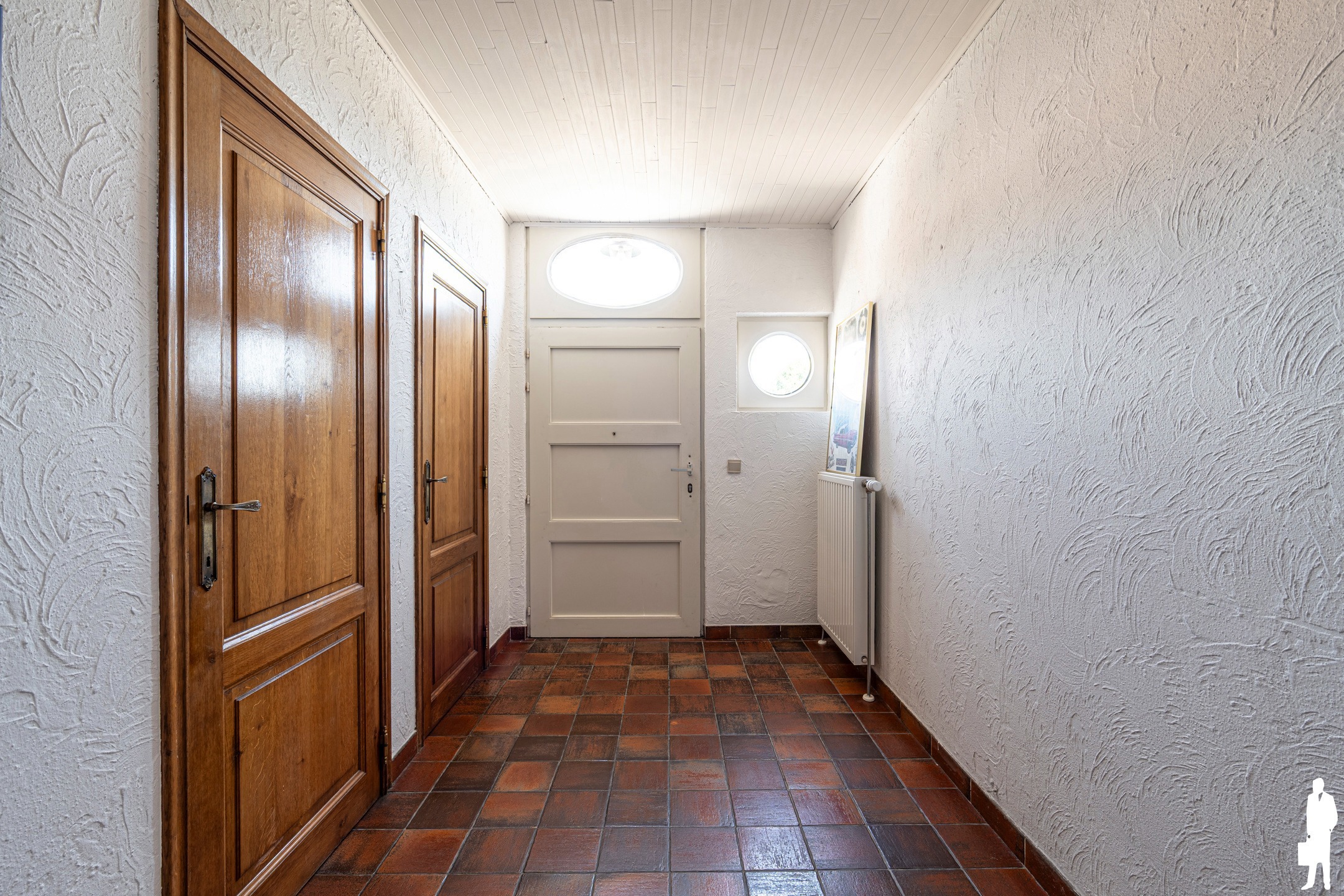 Vrijstaande woning met 5 slpk, 2 bdk, nabij het centrum van Hoogstraten - foto 4