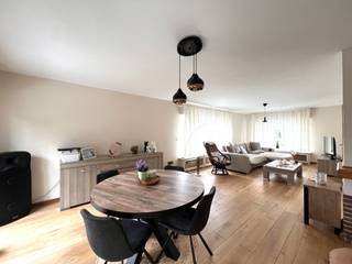 Wenst u een ruime villa waar men zich kan wanen in alle rust en meer dan voldoende ruimte? Dan kan deze parel waarschijnlijk aan uw wensen...