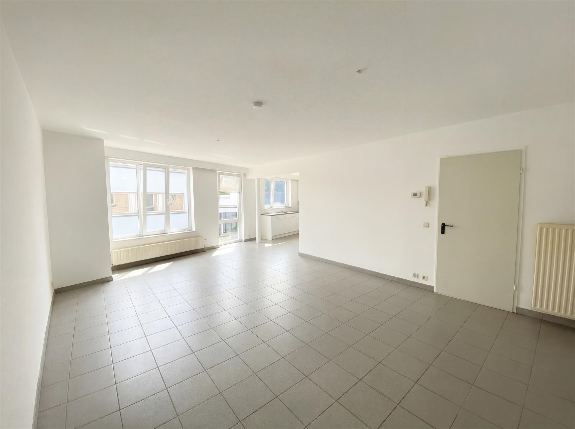 Opbrengsteigendom bestaande uit 6 appartementen, dubbele garagebox en 6 staanplaatsen te Aalst - foto 2