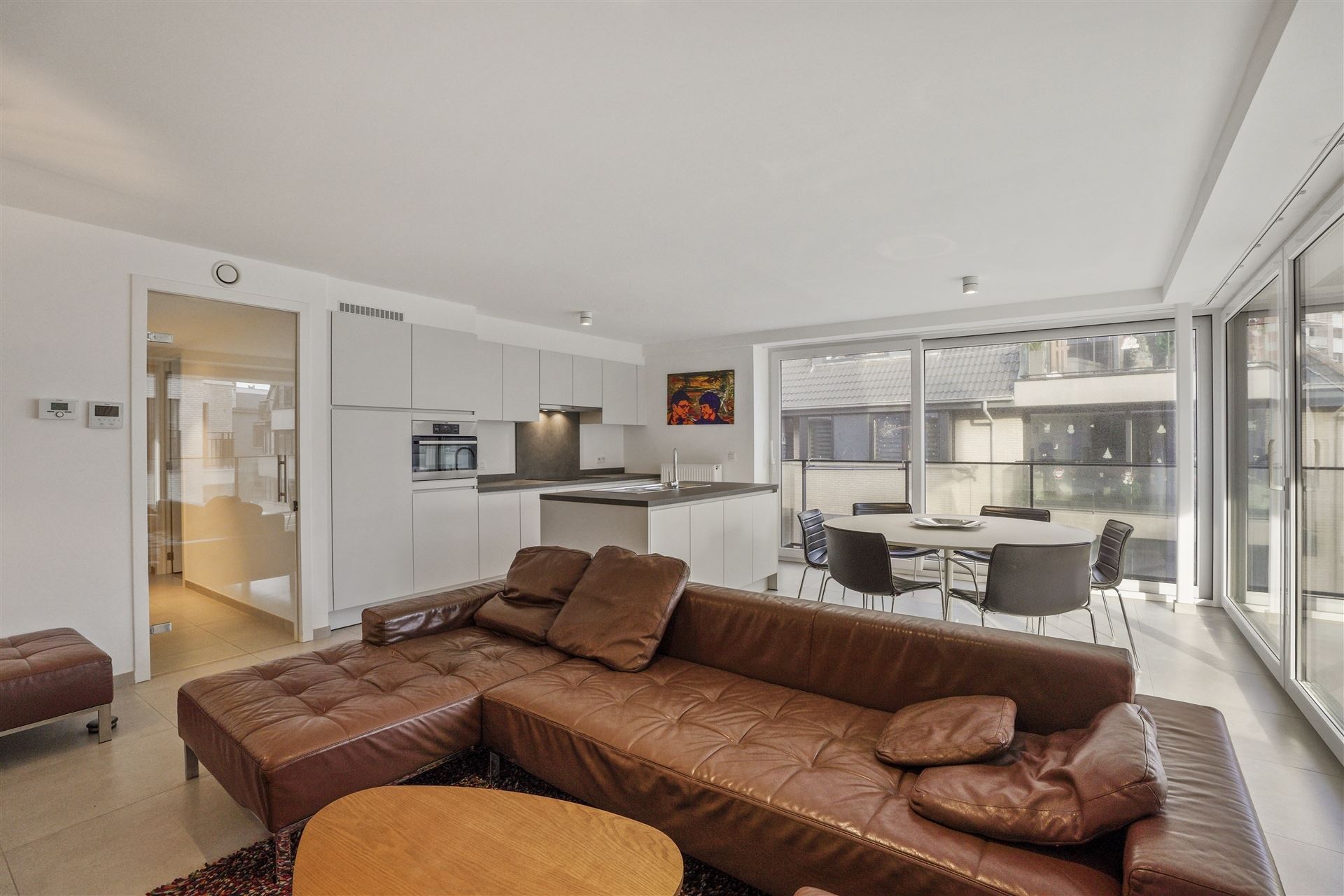 INSTAPKLAAR / RECENT GEBOUW  - foto 1