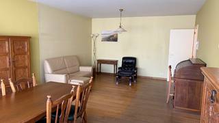 Verzorgd en comfortabel appartement op 2de verdieping (met lift) in kleinschalig gebouw met lage kosten, gelegen midden in het centrum van...