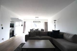 Bent u opzoek naar een ruim én instapklaar appartement met 2 slaapkamers + dressing, terras en garage? Lees en kijk dan snel even verder!Dit...