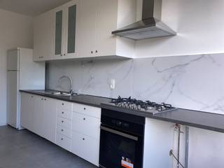 In het hart van Square Ambiorix en op de 3e verdieping van een charmant gebouw, mooi 3-slaapkamer appartement met karakter, lichtrijk en...