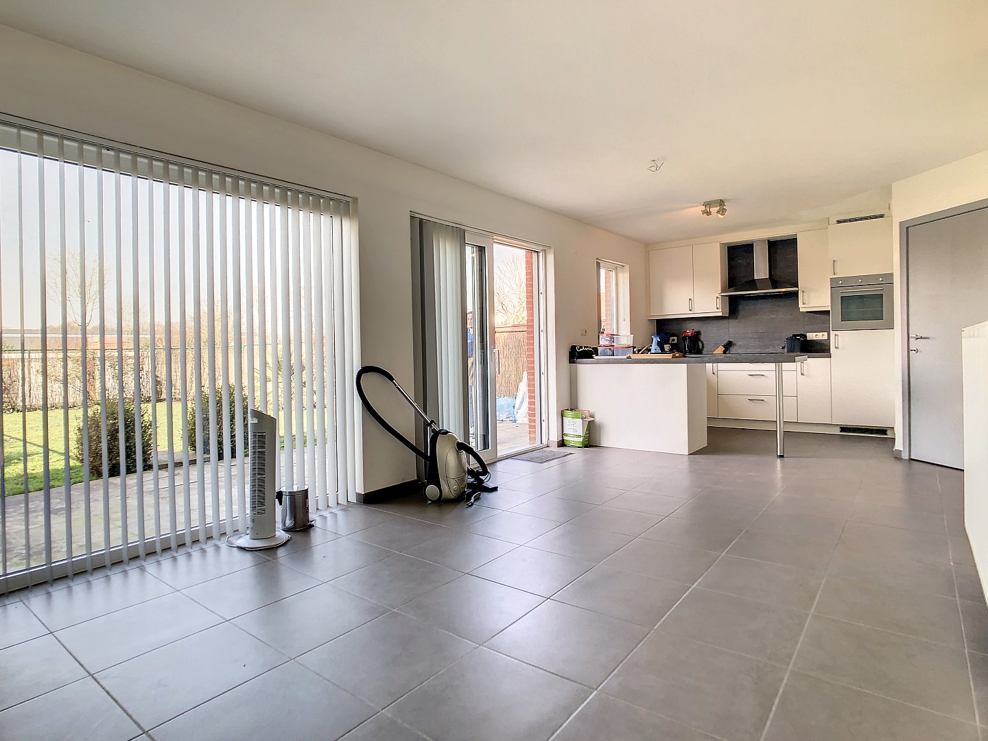 Gelijkvloers appartement met 1 slaapkamer in centrum van Westrozebeke - foto 2