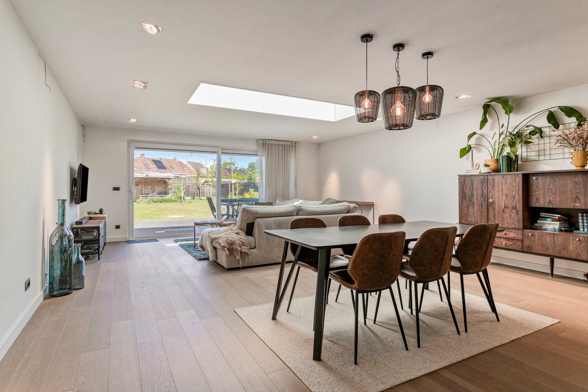 Volledig gerenoveerd huis te Waregem met aangename tuin - foto 5