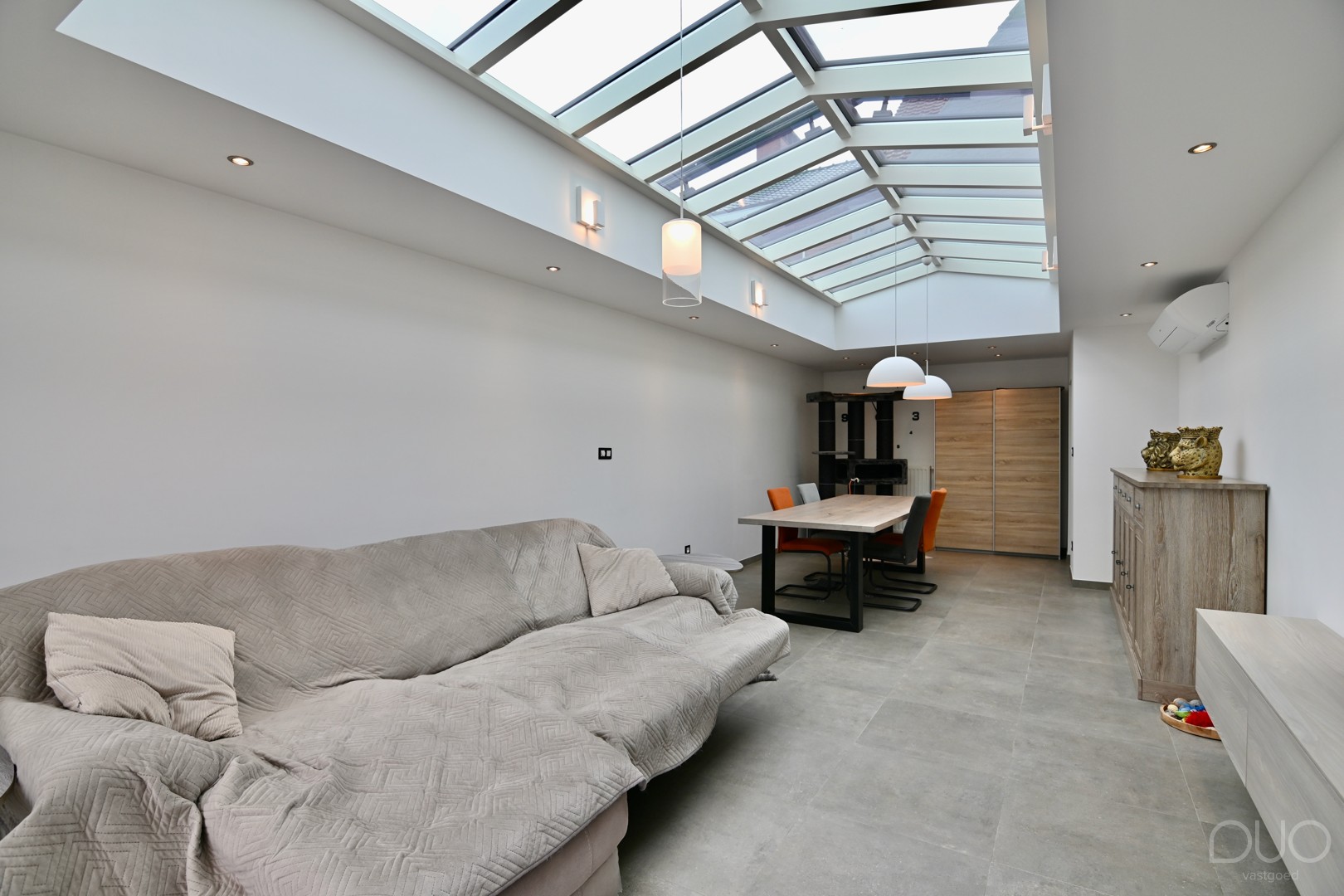 Kwalitatief gerenoveerde gezinswoning met 4 slaapkamers in centrum Nieuwerkerken - foto 4