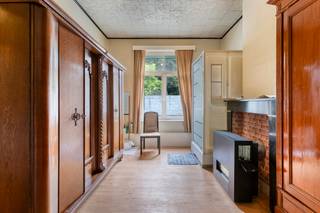 immoDAVID vous présente: maison à moderniser avec jardin urbain orientée sud et emplacement idéalCette maison mitoyenne offre un excellent potentiel...