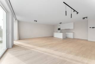 MODERN HIGH-END APARTMENTS – quality, energy-efficient apartments with LARGE terraces. E-level 30: underfloor heating with heat pump (50% property tax payable). 6% VAT possible. Construction started (delivery end of 2024). Underground parking spaces and storage rooms must be purchased separately. EXCELLENT LOCATION close to SHOPS, PUBLIC TRANSPORT, and easy accessibility.