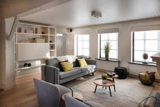 In de www.zonnekeer7.be (url kopiëren en plakken indien doorklikken niet lukt) in Kortrijk stellen we jou graag deze alleenstaande woning...