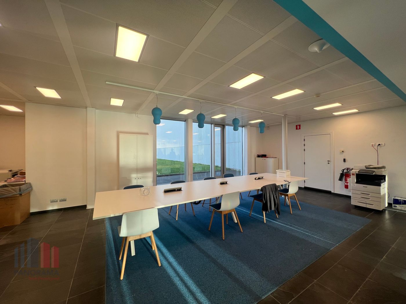 325 m² kantoren met top zichtbaarheid vanaf de E17 te Nazareth - photo 1