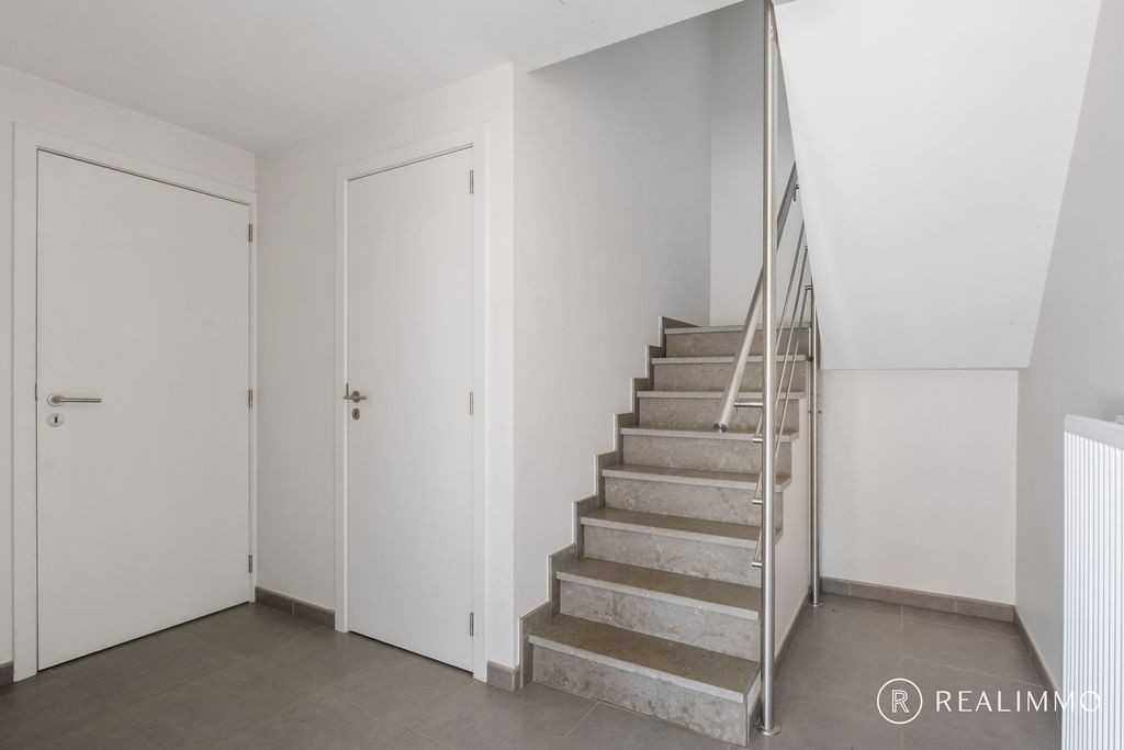 Recente halfopen bebouwing met 3 slaapkamers - foto 5