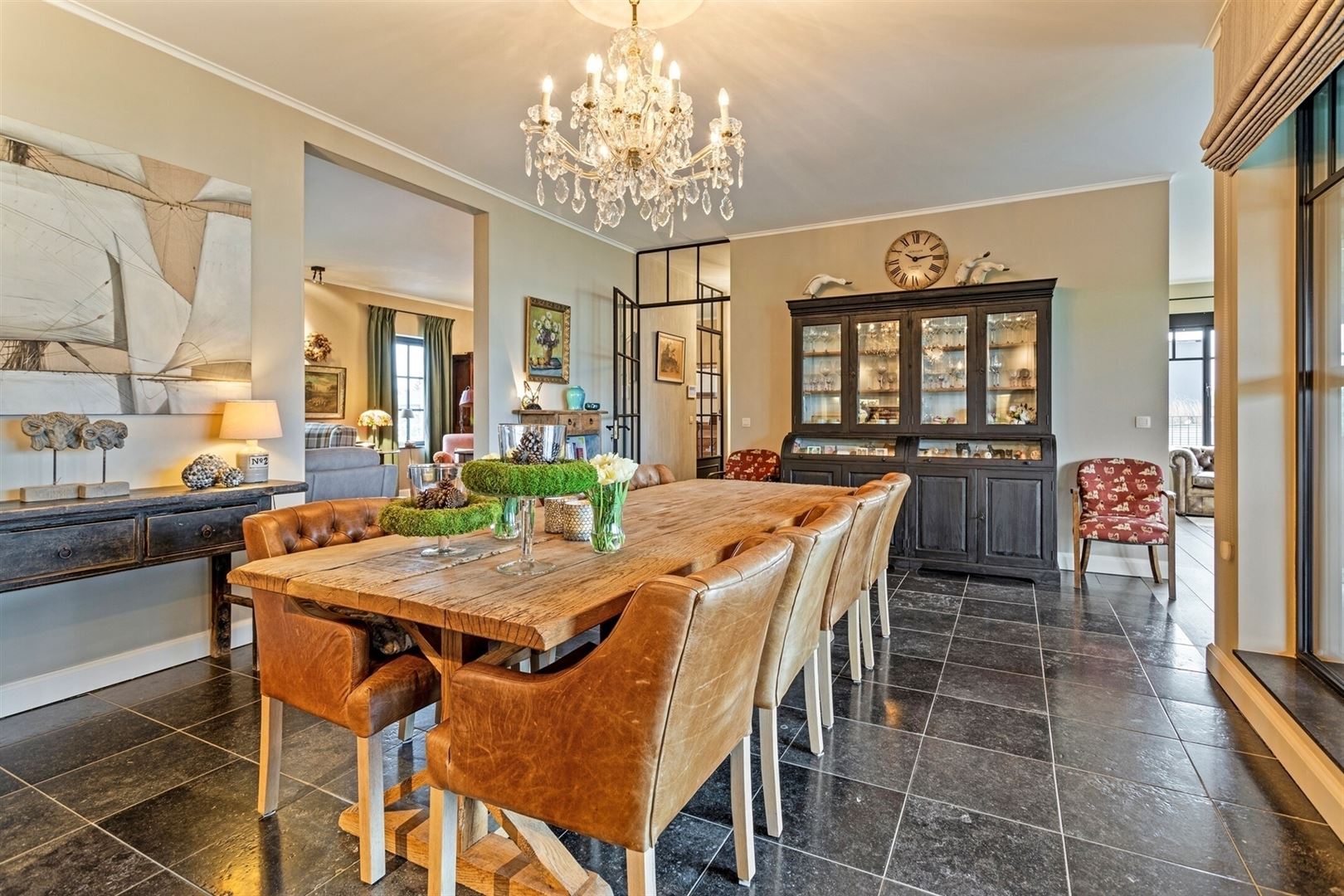 Uitzonderlijke Duplex met zicht op kanaal, garage, carport en ruime (wijn)kelder! - foto 5