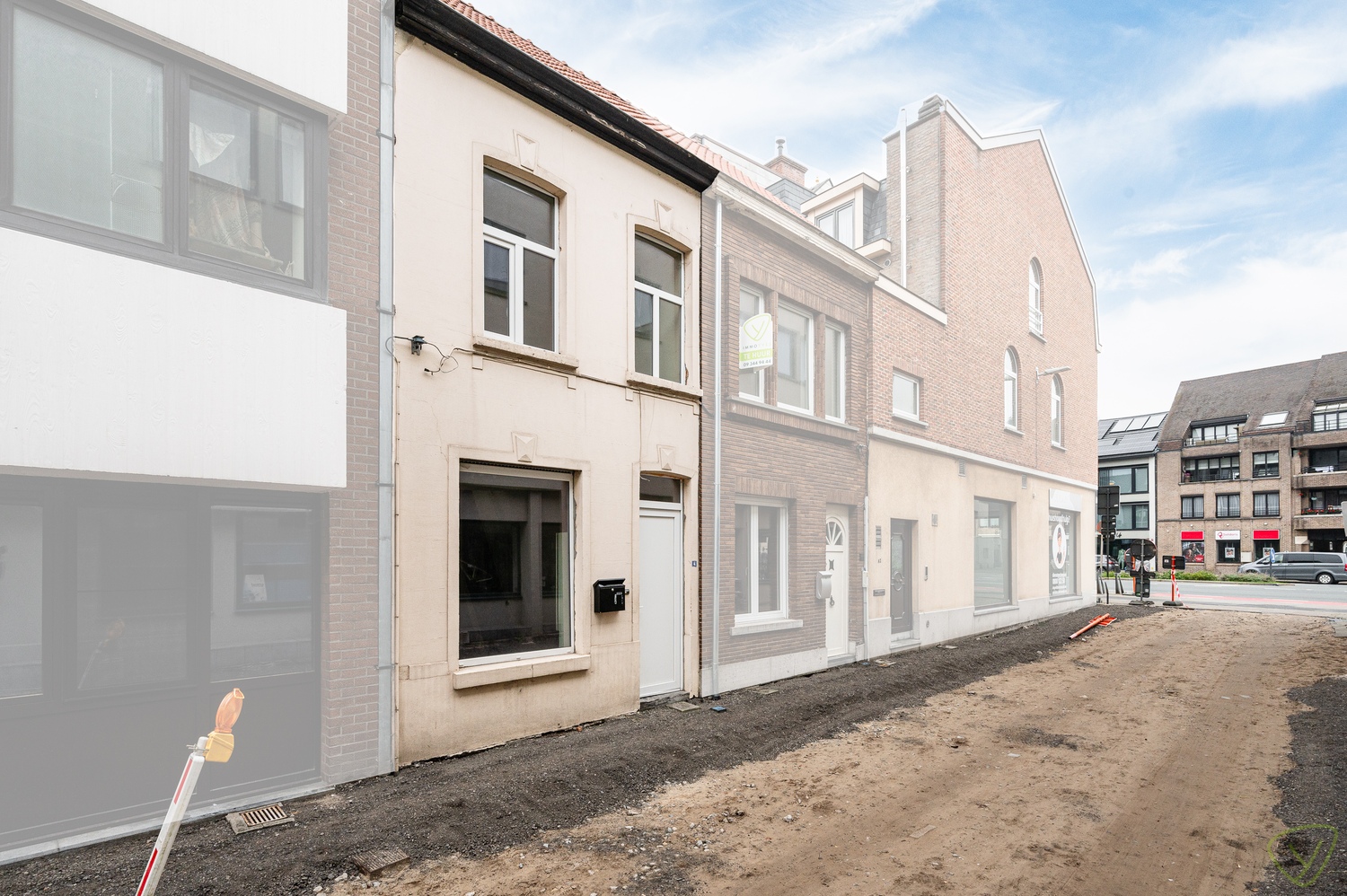 Gezellige woning in het centrum van Eeklo! - foto 1