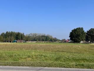 Bouwgrond voor open bebouwing gelegen in woongebied met landelijk karakter.Oppervlakte: 8a28caBreedte : 16,56mDiepte: 50mVoor meer informatie of voor...