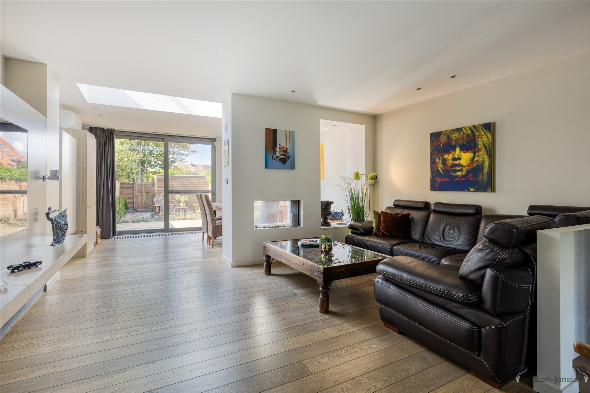 Volledig gerenoveerde designwoning met hoogwaardige afwerking in Mortsel - foto 3