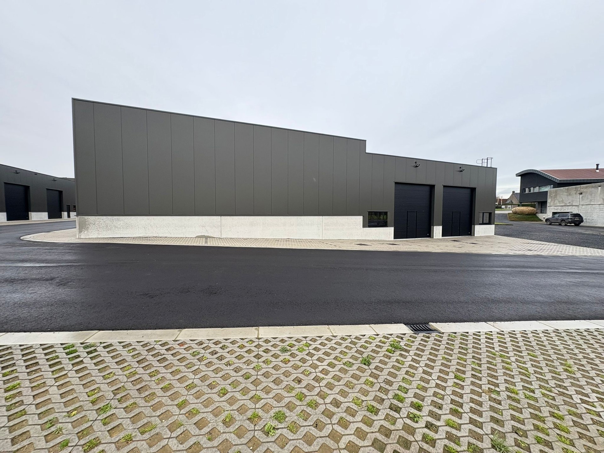 MG Park Arsela – Nieuwbouw KMO-unit met schowroom unit 1 (420 m²) - foto 5