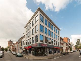 Appartement op de eerste verdieping met 2 slaapkamers en gemeenschappelijke fietsenberging, gelegen vlakbij het centrum van Turnhout. EPC:...