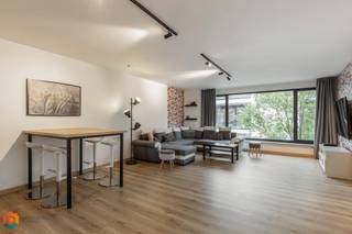 Op een fantastische locatie in het centrum van Haacht bevindt zich dit energiezuinig appartement met drie slaapkamers. U geniet hier van...