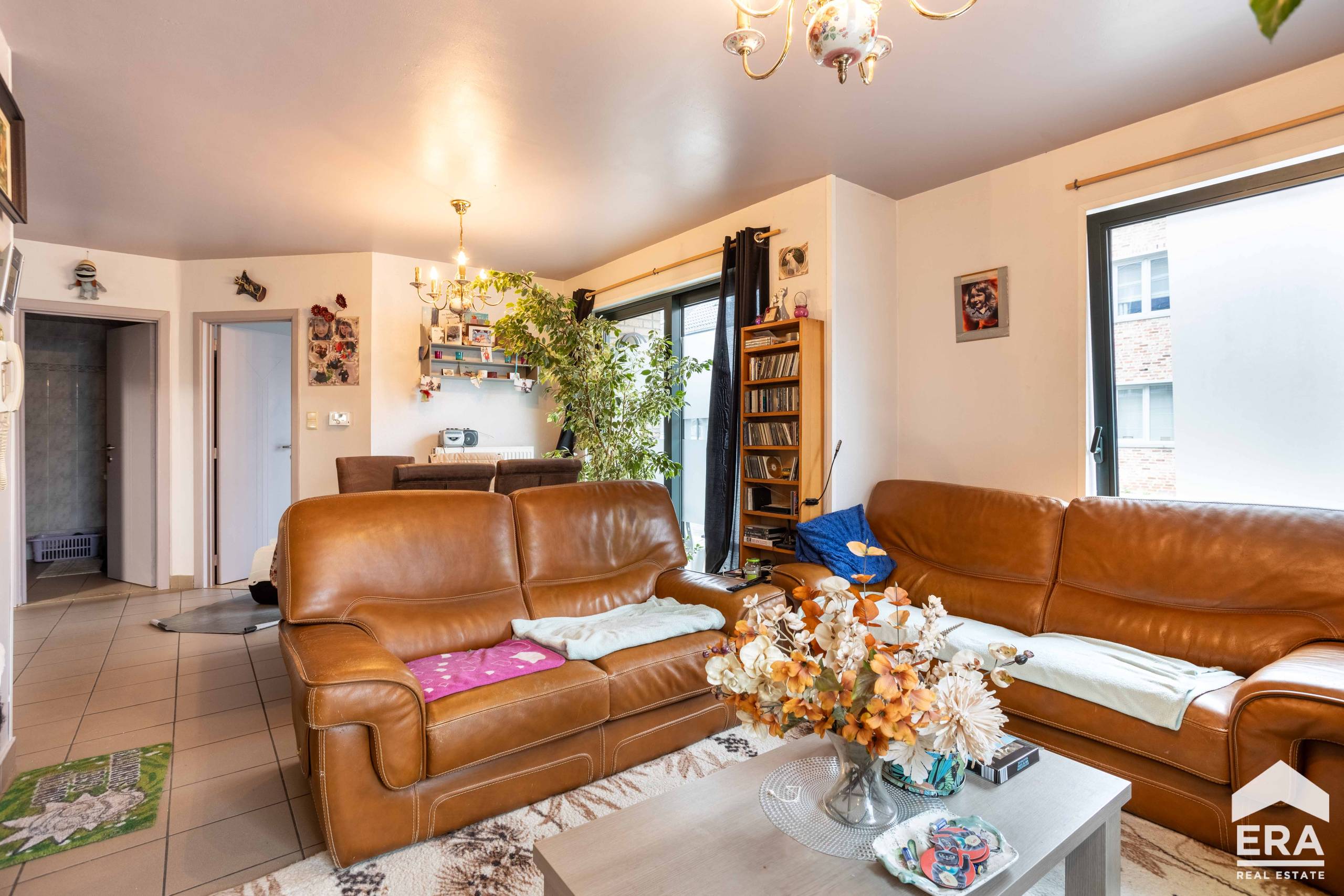 Verhuurd opbrengstgebouw (2001) met 4 app, 4 garages en tuin - foto 5