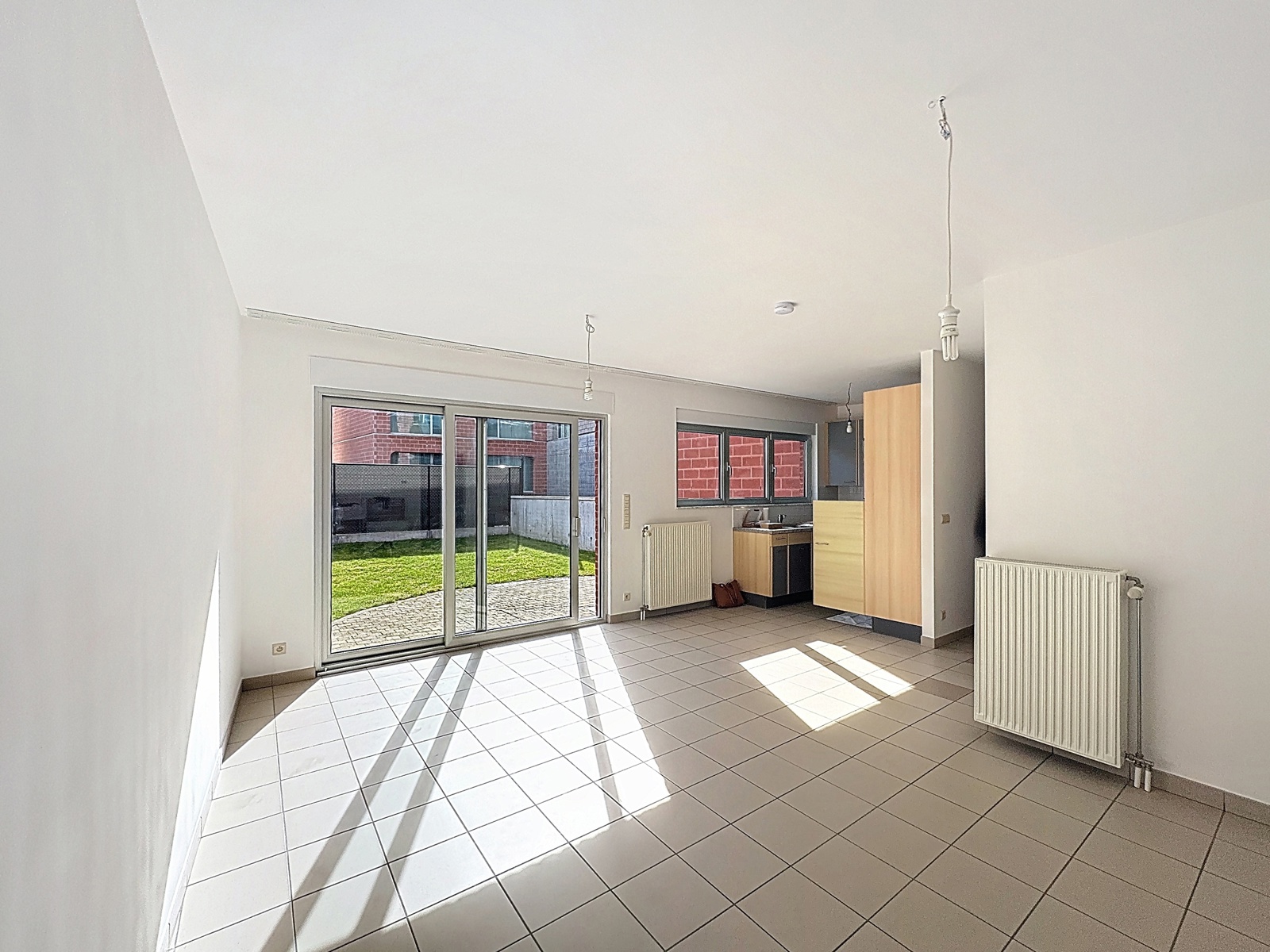 Appartement met 2 slaapkamers en tuin op 1e verdieping - foto 2