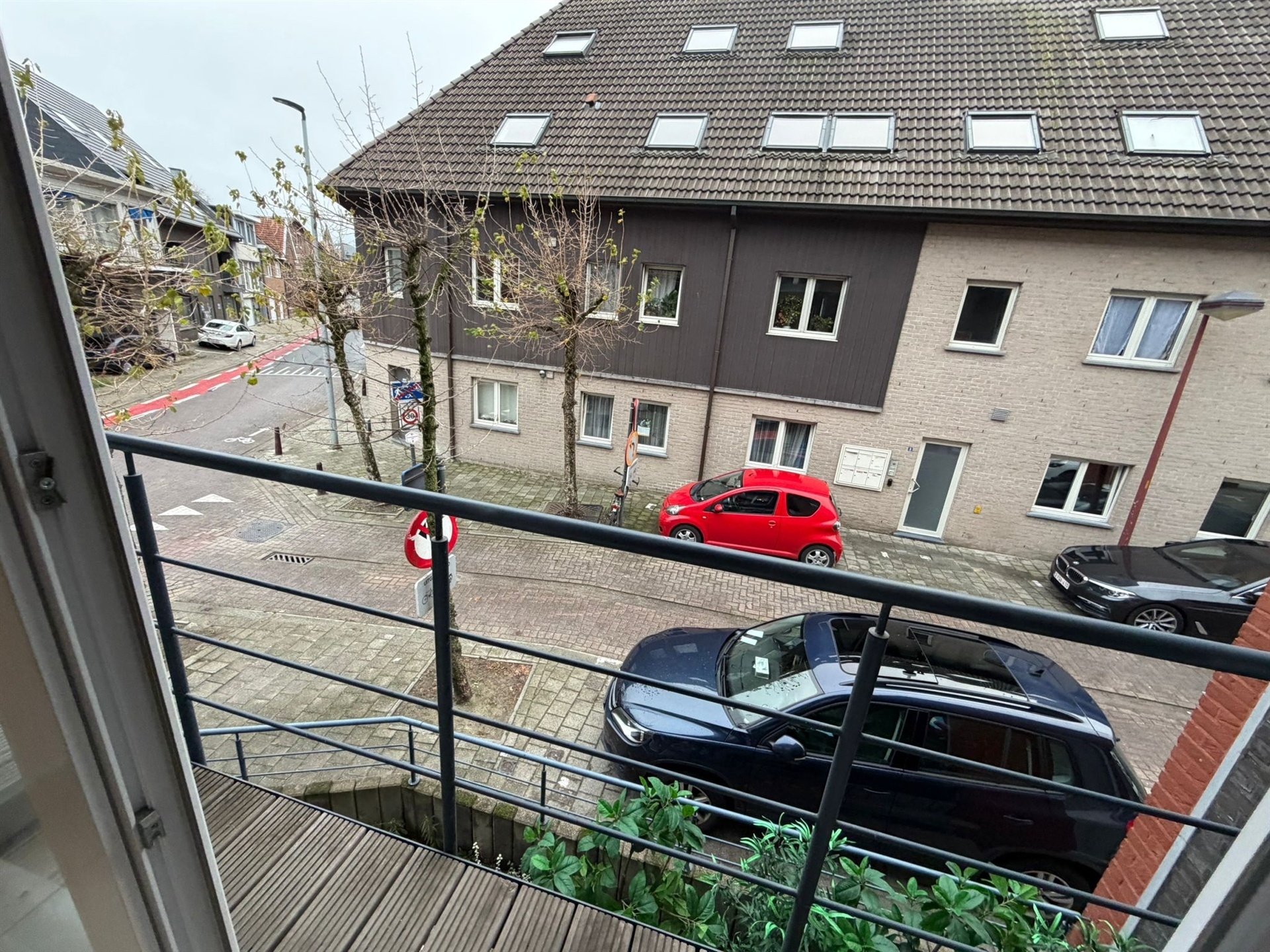Duplex-appartement met extra zolderkamer + garagebox in het centrum! - foto 3