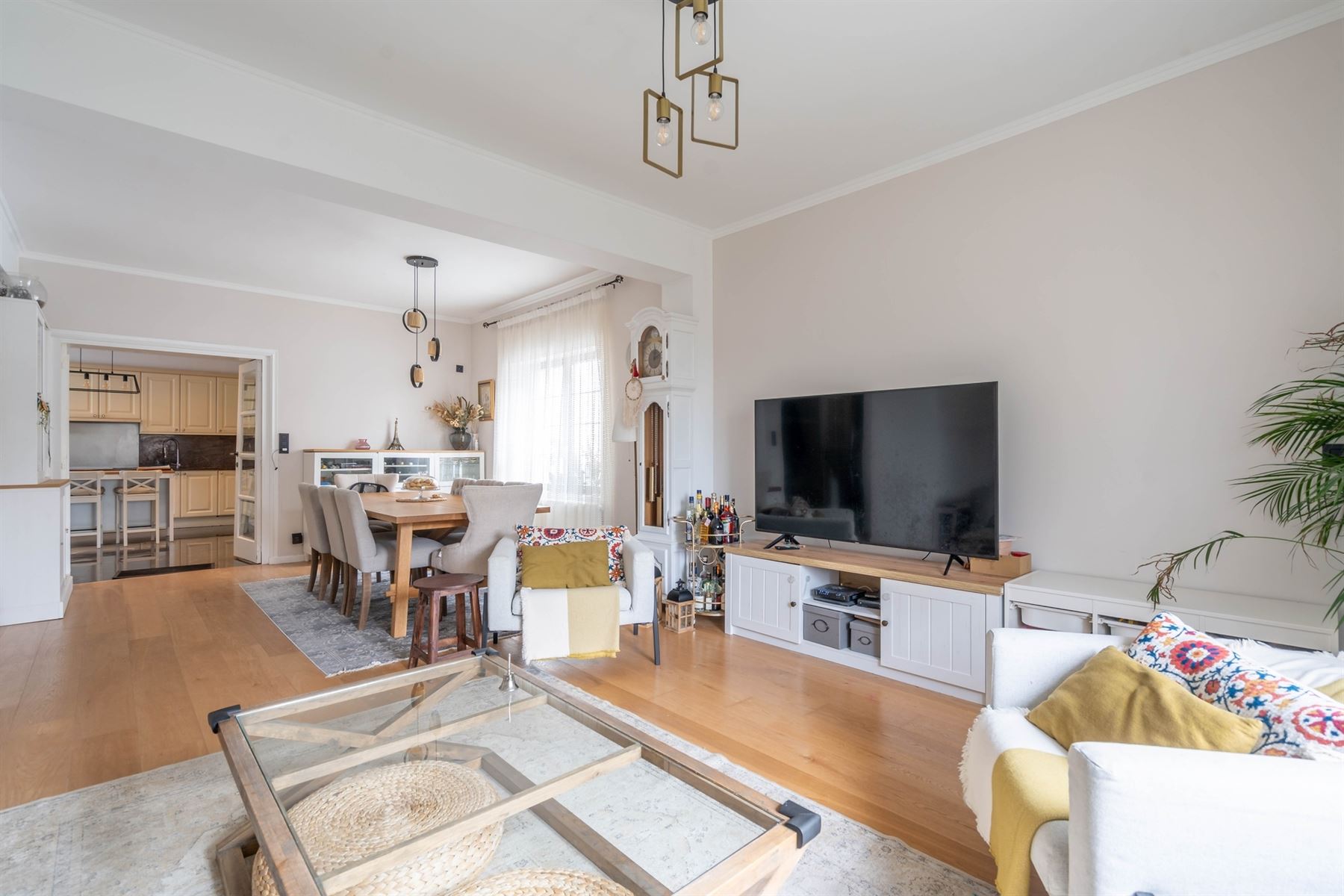 Volledig gerenoveerde woning met 3 woonunits - foto 5