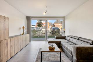 Op zoek naar een degelijk en instapklaar appartement ? Dan is dit jouw kans!Nabij het centrum van Zottegem is dit recente (bwj 2022) en goed...