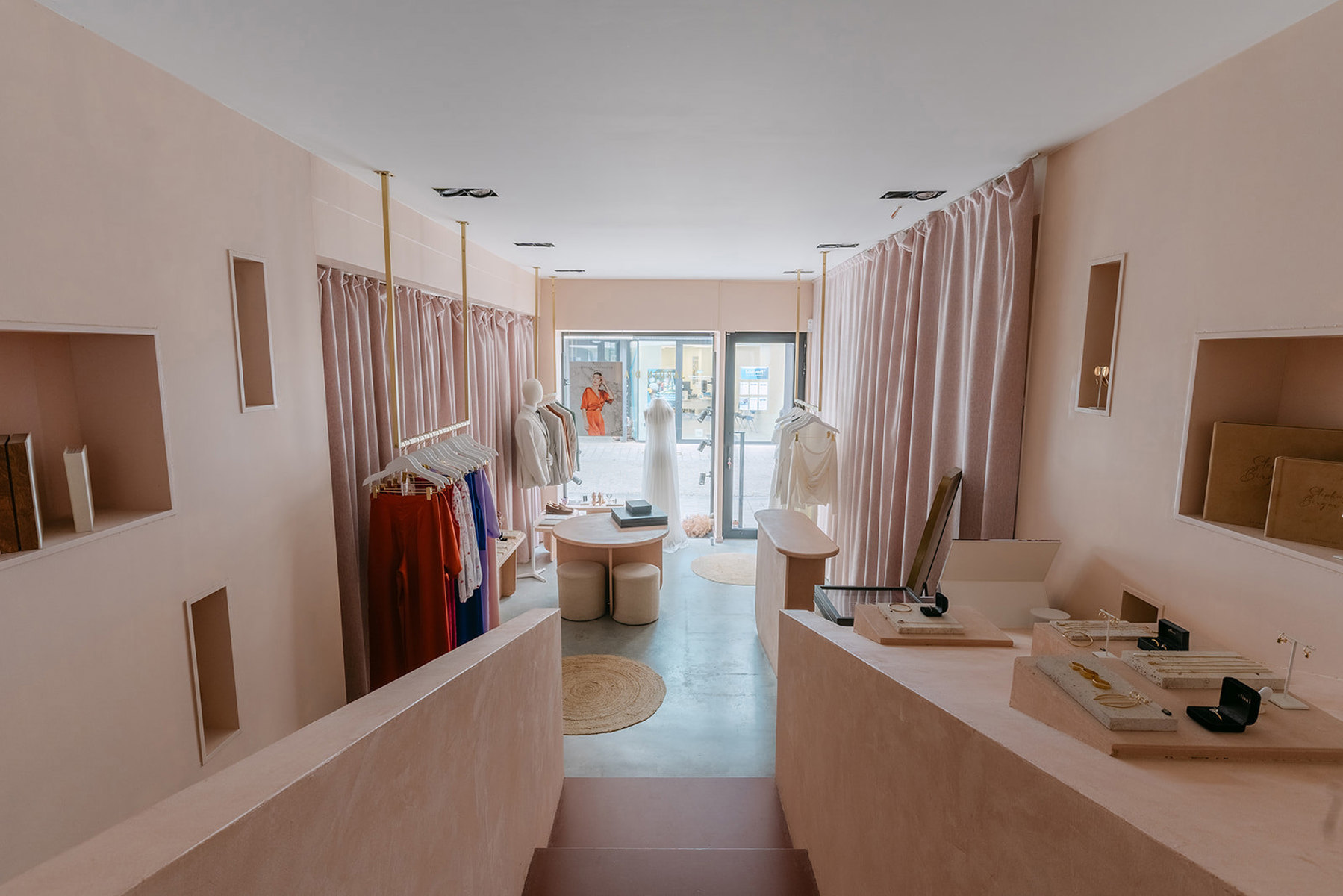 Verhuurde handelszaak gelegen op de Diestsestraat - foto 3