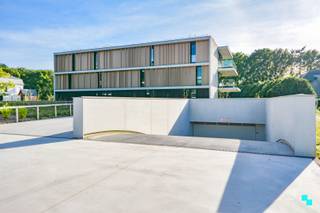 Deze ondergrondse autostaanplaatsen zijn gelegen in de eerste fase van project Blauwpoorte. Deze residentie is rustig en groen gelegen aan het...