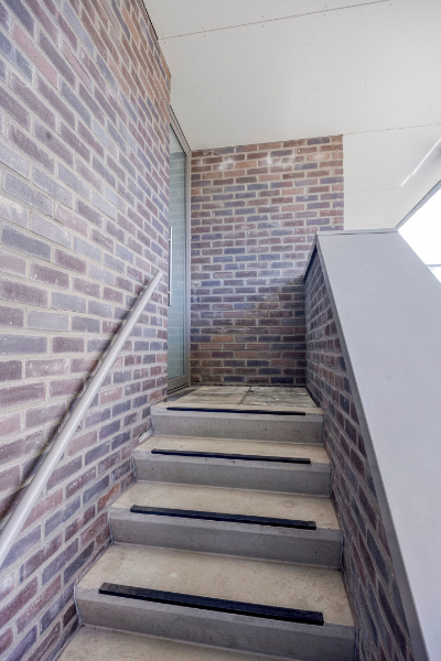 Recent en zeer aangenaam twee-slaapkamer appartement voorzien van terrassen en overdekte autostaanplaats te Mechelen - foto 4