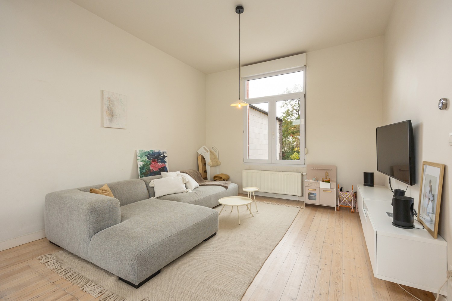 Ruime en karaktervolle herenwoning met zonnige tuin, dakterras en laadpunt in het hart van Merksem - foto 5