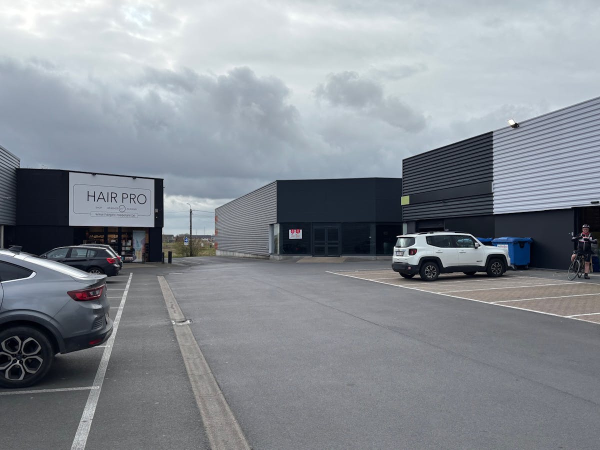 Baanwinkel te koop van ca. 900 m² langs Brugsesteenweg te Roeselare - foto 5