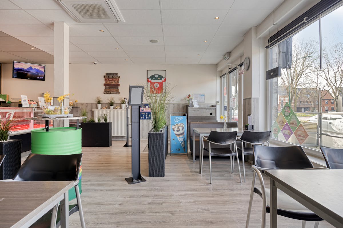 Herenhuis met handelszaak te koop in Kaprijke - foto 5