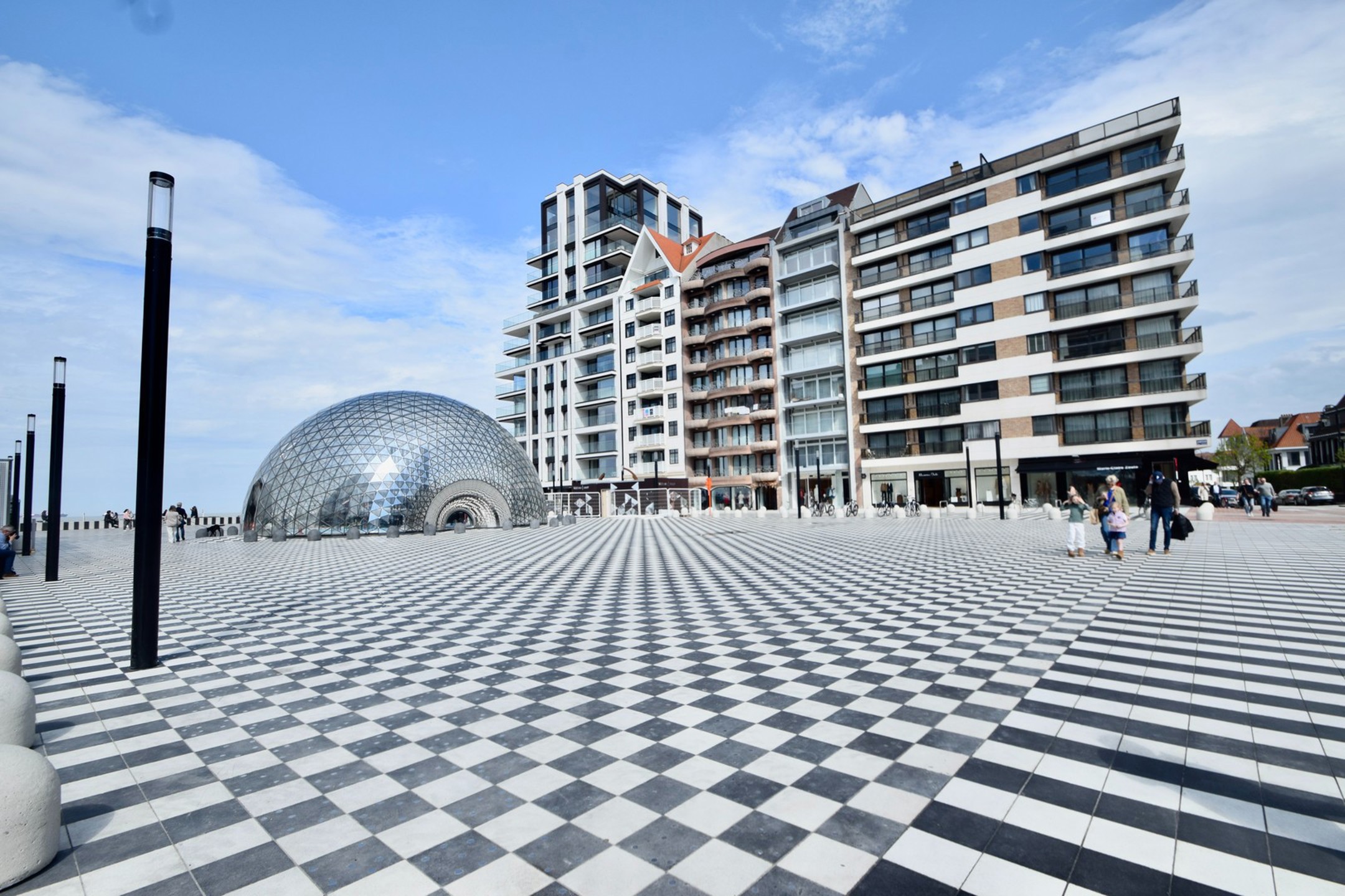 Ruime garagebox te koop heel goed gelegen onder het Albertplein. - foto 3