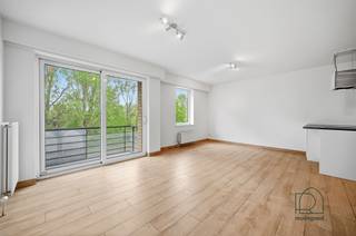 Opgefrist 2-slaapkamerappartement met garage in Kessel-Lo, vlakbij LeuvenOp zoek naar een instapklaar appartement op een toplocatie? Dit gezellig en...