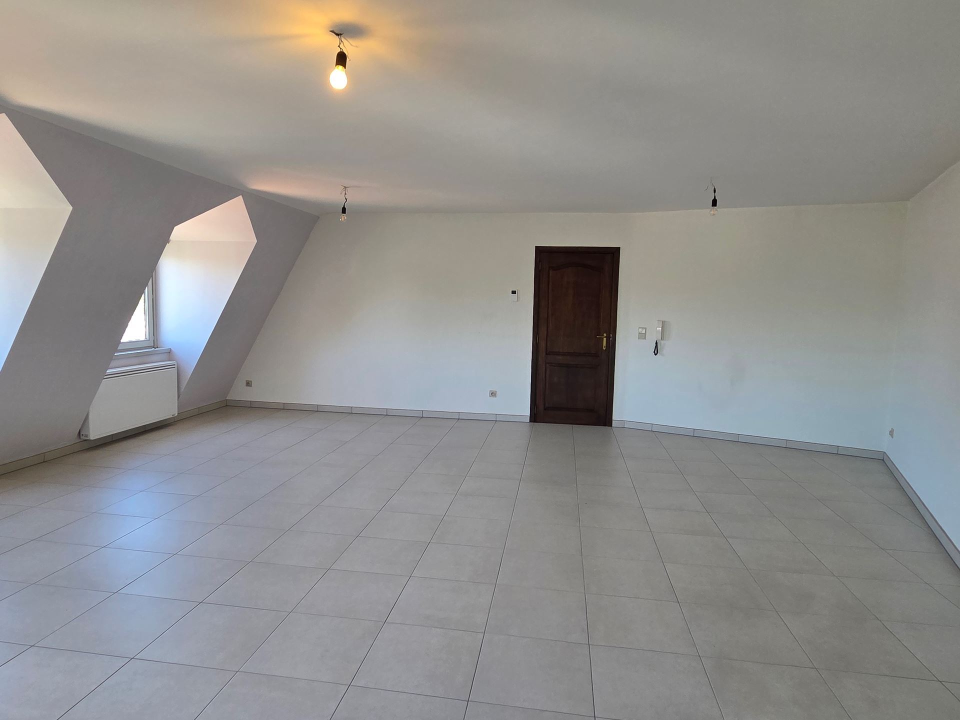 Appartement met 3 slaapkamers, terras en garage - foto 5